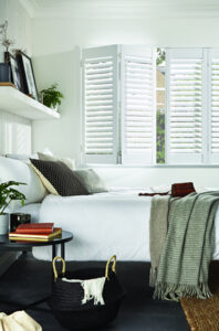 LL_2019_Shutters_Cotton_63mm_Contempo_Maxi_L_Frame_Full_Height_Bi-Fold_Bed_Mid_Open_MAIL