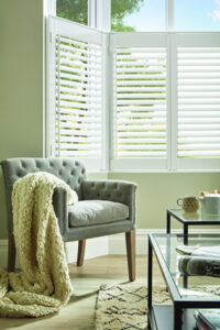 LL_2019_Shutters_Cotton_63mm_Moda_L_Frame_Multi_Cafe_Bay_Mid_Open_Liv_MAIL